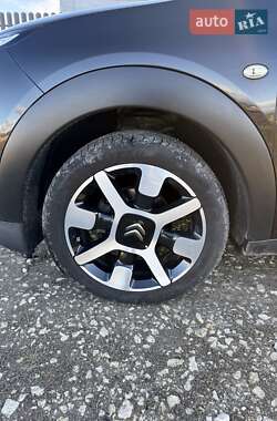 Внедорожник / Кроссовер Citroen C4 Cactus 2016 в 