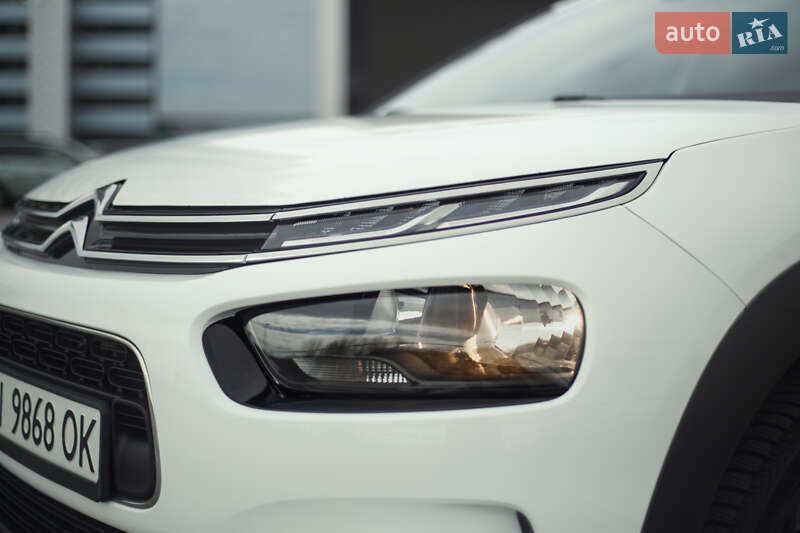 Внедорожник / Кроссовер Citroen C4 Cactus 2018 в Обухове
