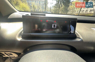 Внедорожник / Кроссовер Citroen C4 Cactus 2016 в 