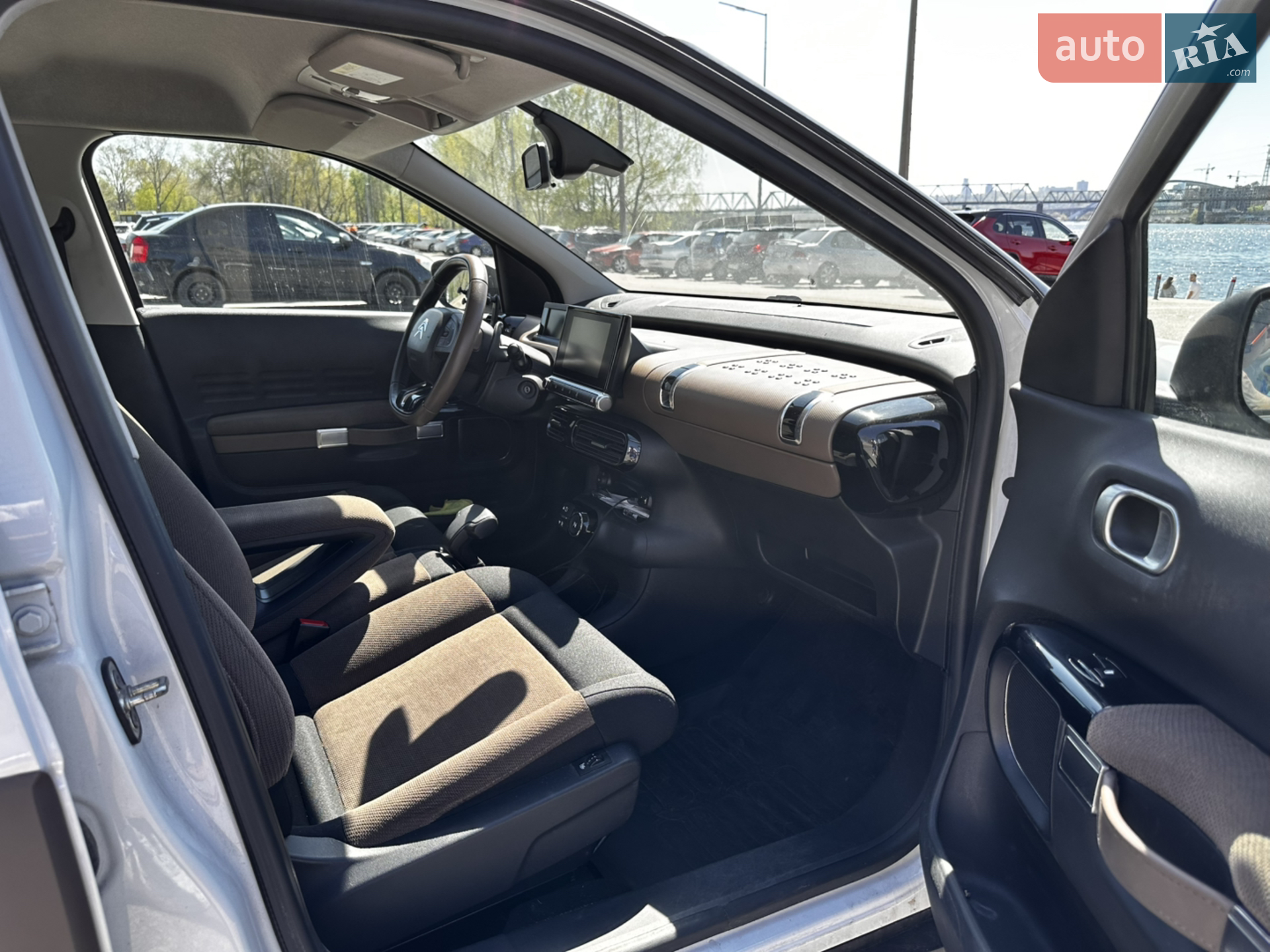 2015 Citroen C4 Cactus - мініатюра 24