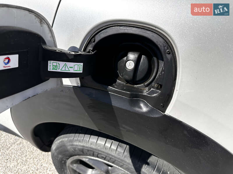 Внедорожник / Кроссовер Citroen C4 Cactus 2015 в Киеве