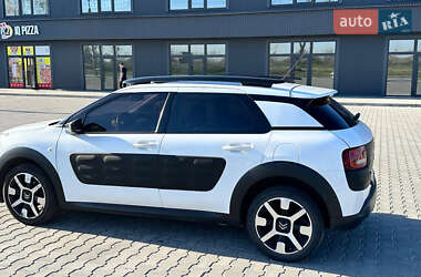 Внедорожник / Кроссовер Citroen C4 Cactus 2016 в 
