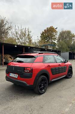 Позашляховик / Кросовер Citroen C4 Cactus 2017 в 
