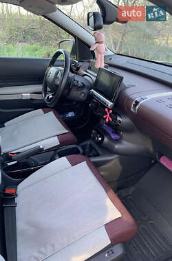Внедорожник / Кроссовер Citroen C4 Cactus 2018 в 