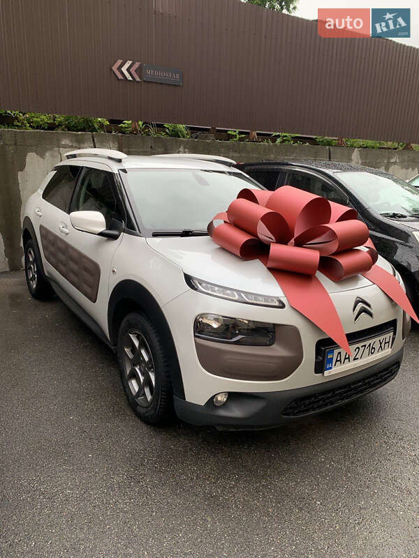 Внедорожник / Кроссовер Citroen C4 Cactus 2015 в Киеве