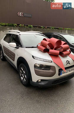 Внедорожник / Кроссовер Citroen C4 Cactus 2015 в 