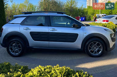 Внедорожник / Кроссовер Citroen C4 Cactus 2015 в 