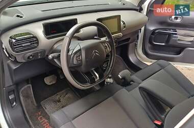 Позашляховик / Кросовер Citroen C4 Cactus 2018 в 