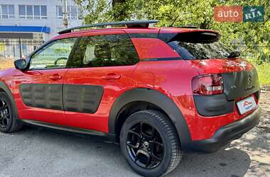 Позашляховик / Кросовер Citroen C4 Cactus 2017 в 