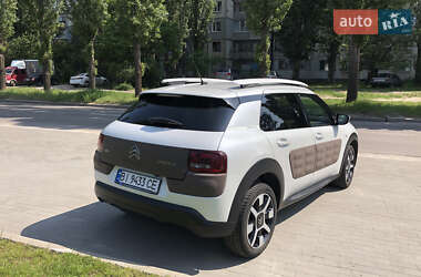Внедорожник / Кроссовер Citroen C4 Cactus 2016 в 