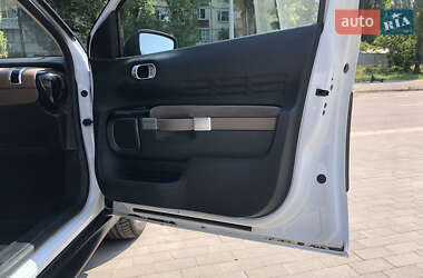 Внедорожник / Кроссовер Citroen C4 Cactus 2016 в 