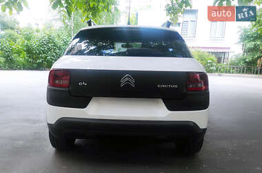 Внедорожник / Кроссовер Citroen C4 Cactus 2016 в 