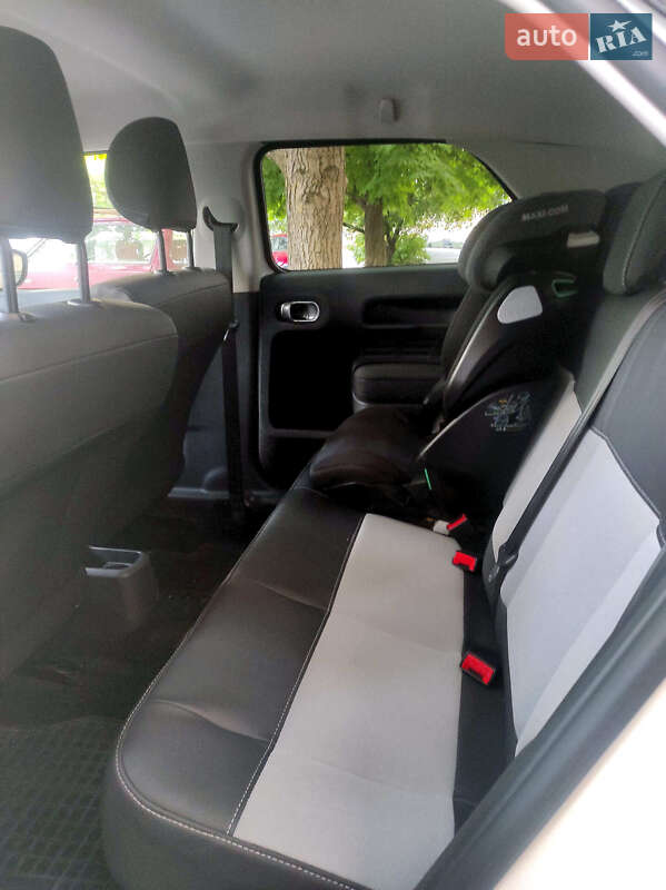 Внедорожник / Кроссовер Citroen C4 Cactus 2016 в Киеве фото 13 Внедорожник / Кроссовер Citroen C4 Cactus 2016 в Киеве