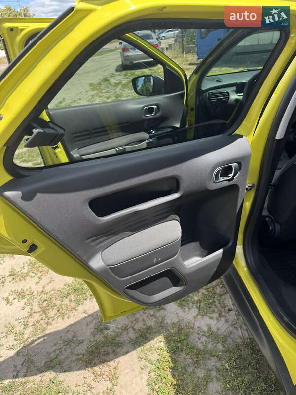 Внедорожник / Кроссовер Citroen C4 Cactus 2016 в Киеве