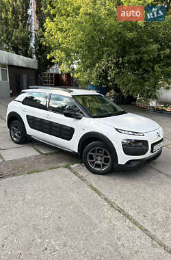 Внедорожник / Кроссовер Citroen C4 Cactus 2016 в 
