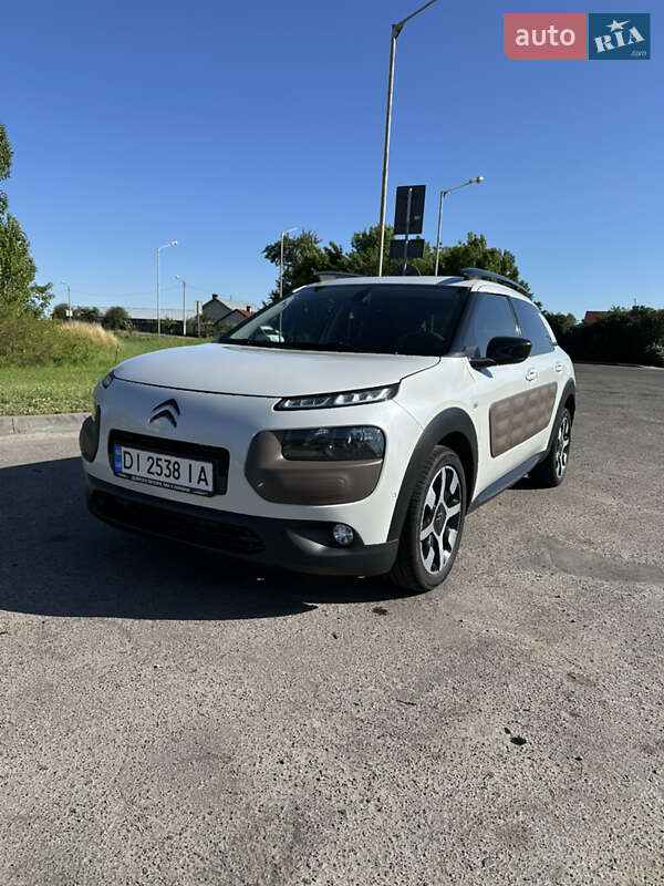 Внедорожник / Кроссовер Citroen C4 Cactus 2015 в Жовкве