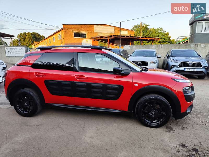 Внедорожник / Кроссовер Citroen C4 Cactus 2015 в Чернигове