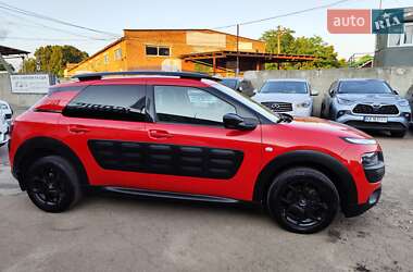 Внедорожник / Кроссовер Citroen C4 Cactus 2015 в 