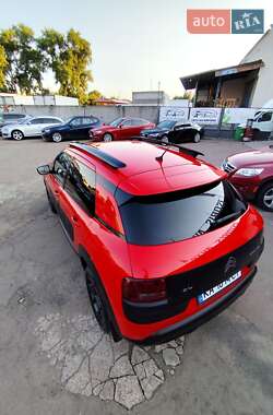 Внедорожник / Кроссовер Citroen C4 Cactus 2015 в 