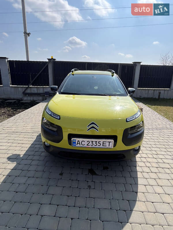 Позашляховик / Кросовер Citroen C4 Cactus 2017 в 
