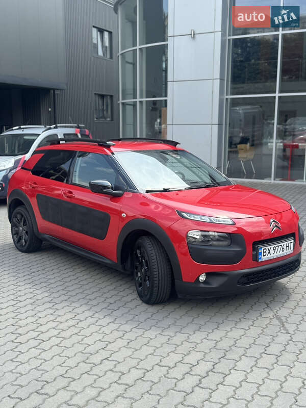 Внедорожник / Кроссовер Citroen C4 Cactus 2015 в Хмельницком