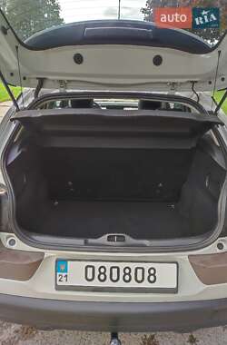 Внедорожник / Кроссовер Citroen C4 Cactus 2014 в 