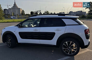 Внедорожник / Кроссовер Citroen C4 Cactus 2015 в 