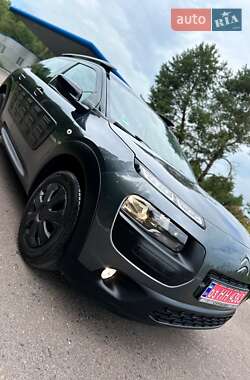 Внедорожник / Кроссовер Citroen C4 Cactus 2016 в 