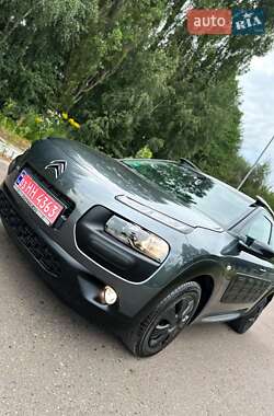 Внедорожник / Кроссовер Citroen C4 Cactus 2016 в 