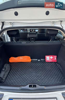 Внедорожник / Кроссовер Citroen C4 Cactus 2015 в 