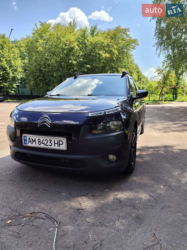 Позашляховик / Кросовер Citroen C4 Cactus 2015 в Житомирі