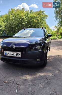 Внедорожник / Кроссовер Citroen C4 Cactus 2015 в 