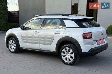 Внедорожник / Кроссовер Citroen C4 Cactus 2016 в 