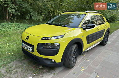 Внедорожник / Кроссовер Citroen C4 Cactus 2016 в 