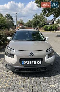 Внедорожник / Кроссовер Citroen C4 Cactus 2016 в 