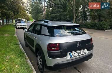 Внедорожник / Кроссовер Citroen C4 Cactus 2015 в 