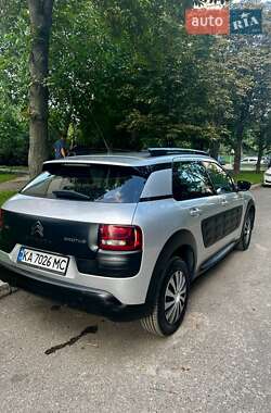 Внедорожник / Кроссовер Citroen C4 Cactus 2015 в 