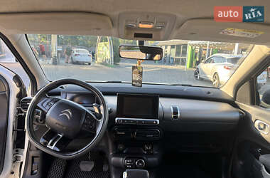 Внедорожник / Кроссовер Citroen C4 Cactus 2015 в 