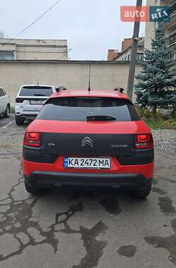 Внедорожник / Кроссовер Citroen C4 Cactus 2015 в 