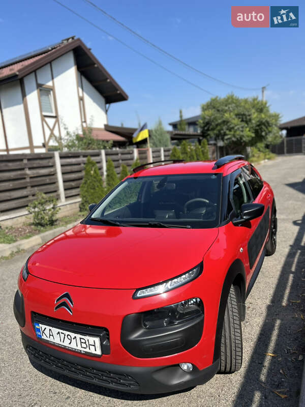 Внедорожник / Кроссовер Citroen C4 Cactus 2017 в 