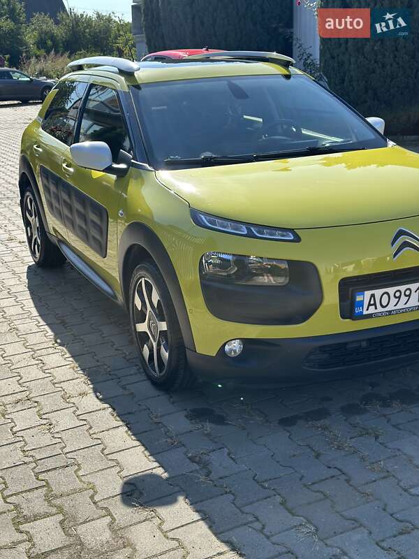 Внедорожник / Кроссовер Citroen C4 Cactus 2016 в Ужгороде
