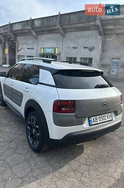 Внедорожник / Кроссовер Citroen C4 Cactus 2014 в 