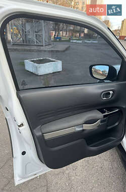 Внедорожник / Кроссовер Citroen C4 Cactus 2014 в 