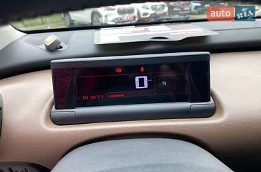 Внедорожник / Кроссовер Citroen C4 Cactus 2015 в 