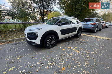 Внедорожник / Кроссовер Citroen C4 Cactus 2014 в 