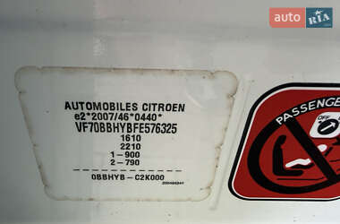 Внедорожник / Кроссовер Citroen C4 Cactus 2015 в 