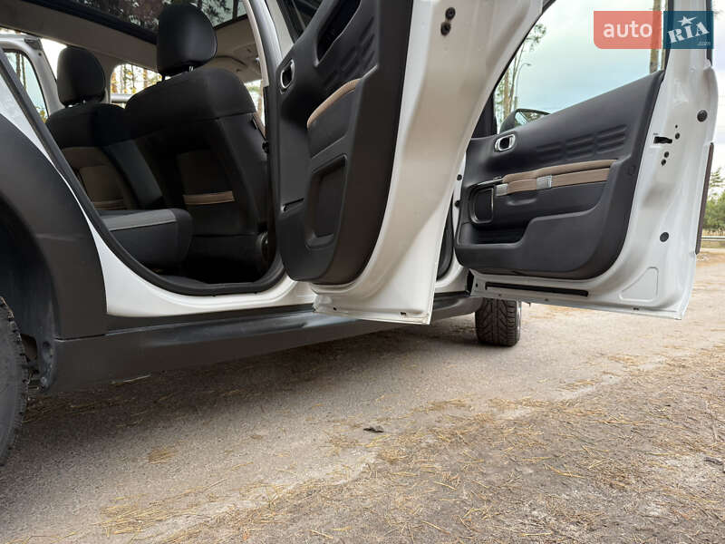 Позашляховик / Кросовер Citroen C4 Cactus 2014 в Києві фото 13 Позашляховик / Кросовер Citroen C4 Cactus 2014 в Києві