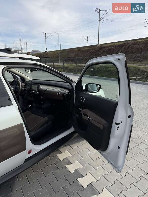 Позашляховик / Кросовер Citroen C4 Cactus 2017 в Києві фото 20 Позашляховик / Кросовер Citroen C4 Cactus 2017 в Києві