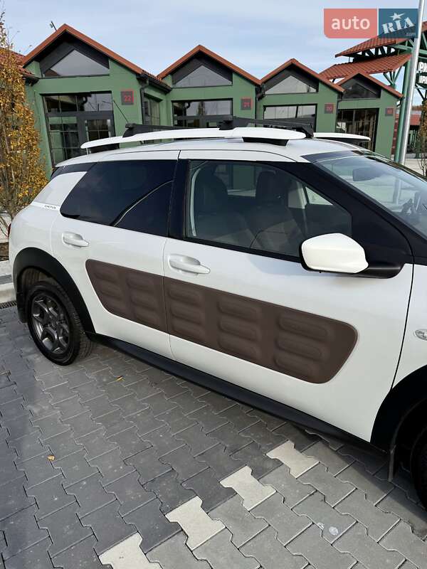 Позашляховик / Кросовер Citroen C4 Cactus 2017 в Києві фото 62 Позашляховик / Кросовер Citroen C4 Cactus 2017 в Києві