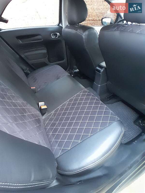 Внедорожник / Кроссовер Citroen C4 Cactus 2016 в Рогатине